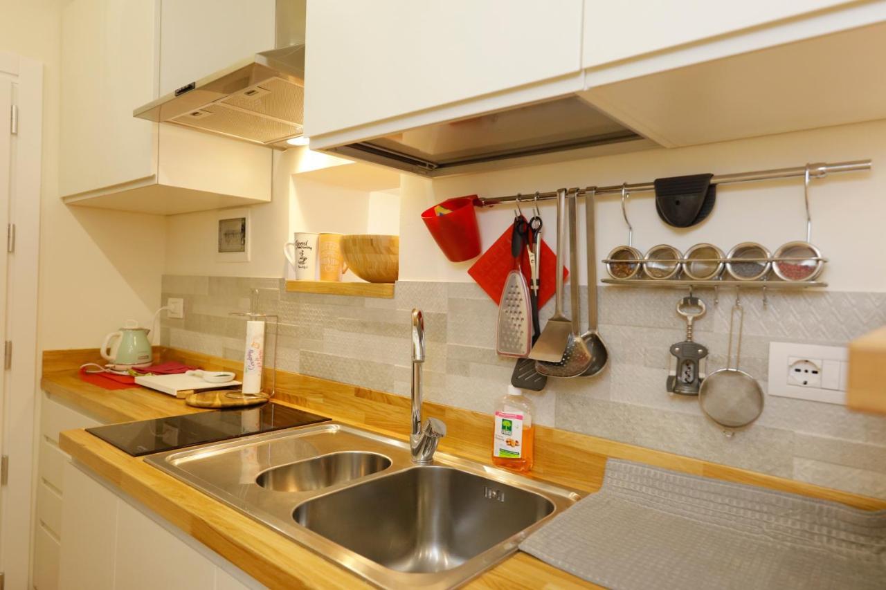 Siena Uptown - Sabrina'S Cozy Apartment Bagian luar foto