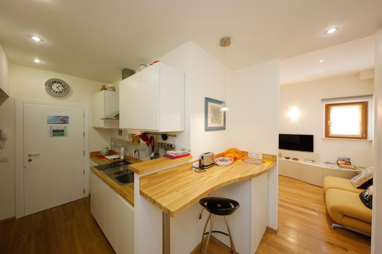 Siena Uptown - Sabrina'S Cozy Apartment Bagian luar foto