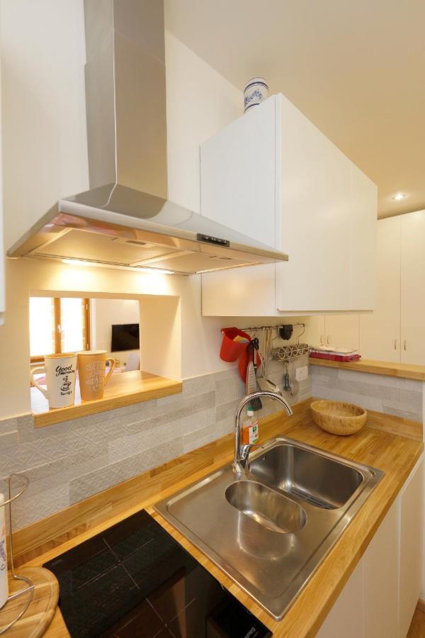 Siena Uptown - Sabrina'S Cozy Apartment Bagian luar foto