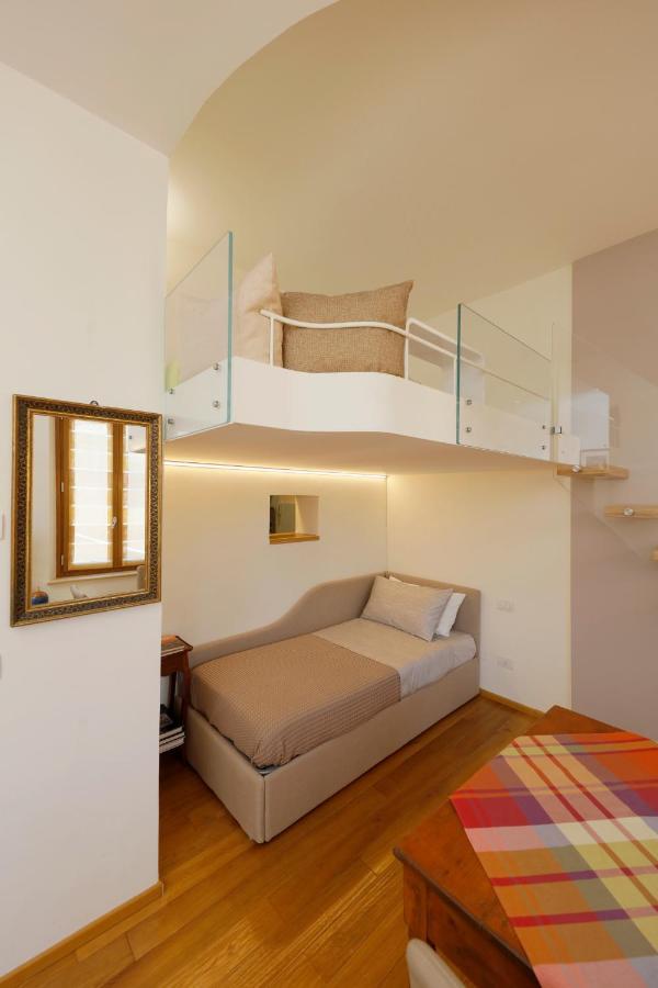 Siena Uptown - Sabrina'S Cozy Apartment Bagian luar foto