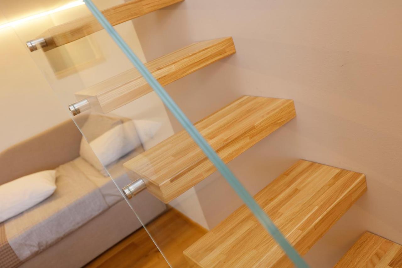 Siena Uptown - Sabrina'S Cozy Apartment Bagian luar foto