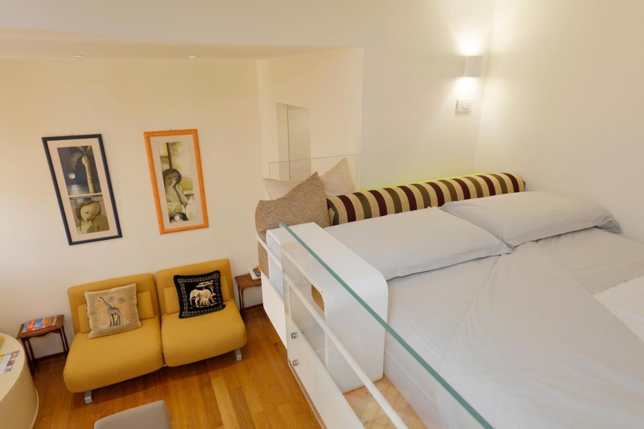 Siena Uptown - Sabrina'S Cozy Apartment Bagian luar foto