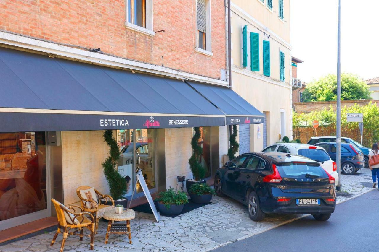 Siena Uptown - Sabrina'S Cozy Apartment Bagian luar foto