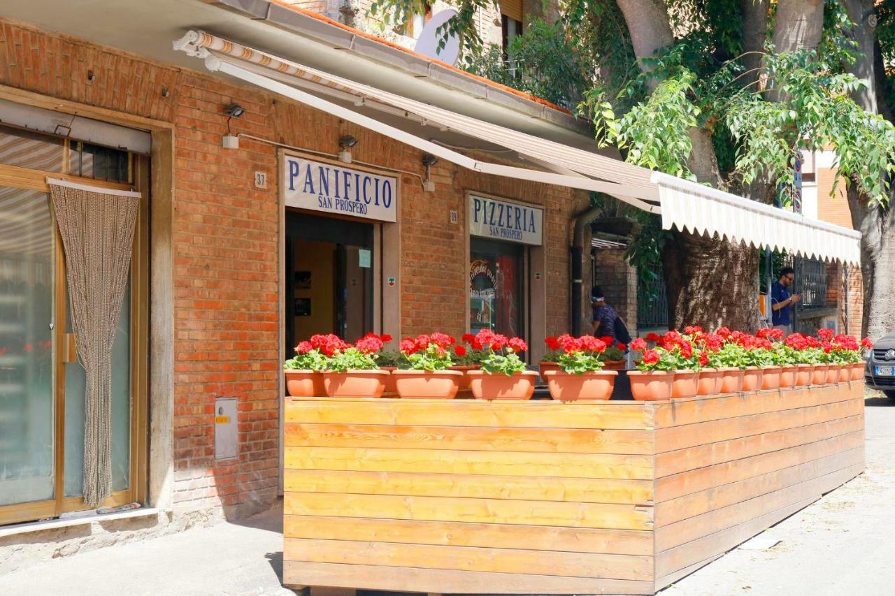 Siena Uptown - Sabrina'S Cozy Apartment Bagian luar foto