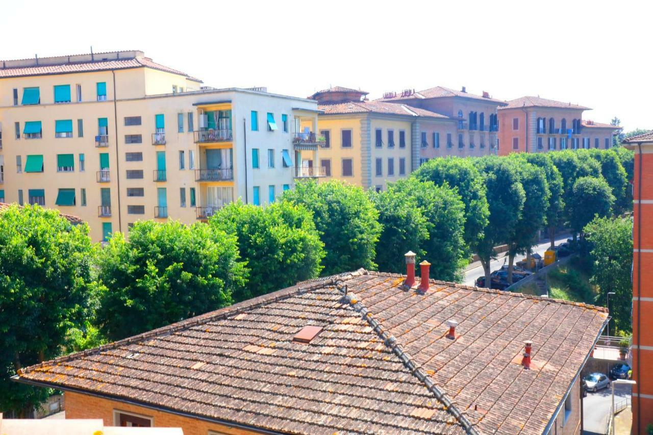 Siena Uptown - Sabrina'S Cozy Apartment Bagian luar foto