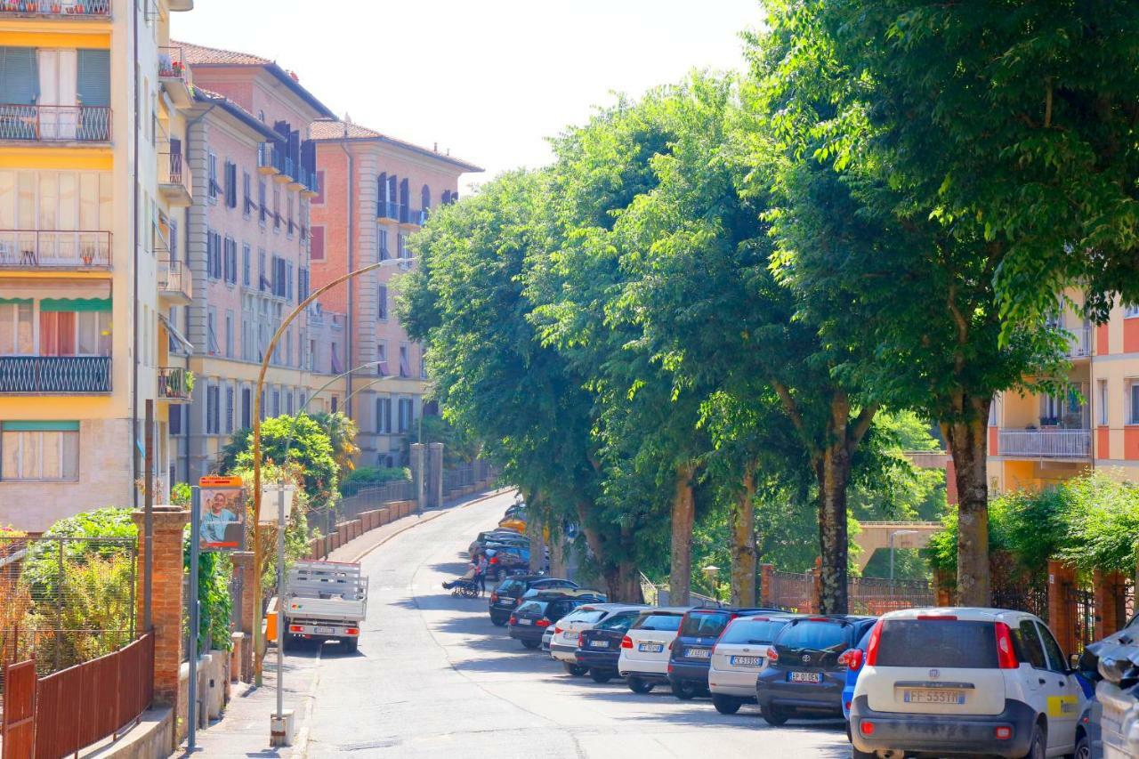 Siena Uptown - Sabrina'S Cozy Apartment Bagian luar foto